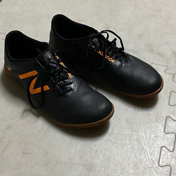 Mens New balance shoes size 10.5 - Picture 1 of 4